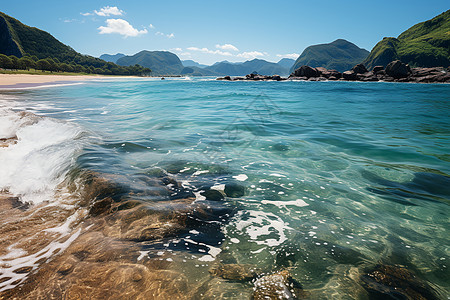 蔚蓝海湾的美丽景观图片