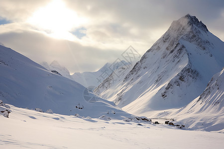 雪山山脊雪山顶峰背景