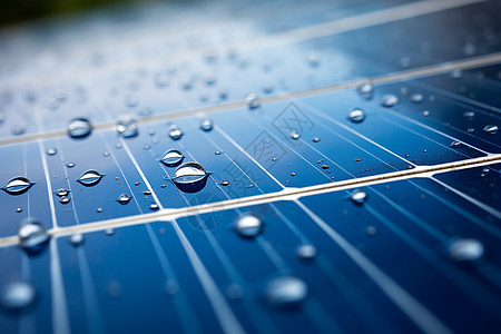 太阳能光伏板上的雨滴图片