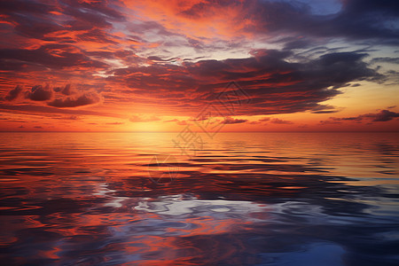 夕阳下平静的海洋图片