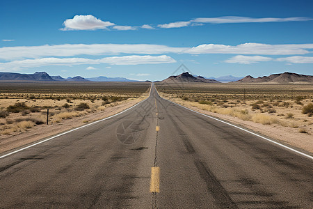 沙漠中宽敞的道路背景图片