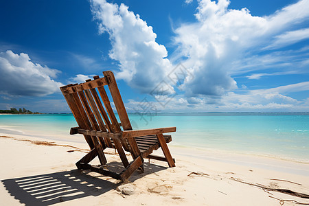 海滩上的木椅图片