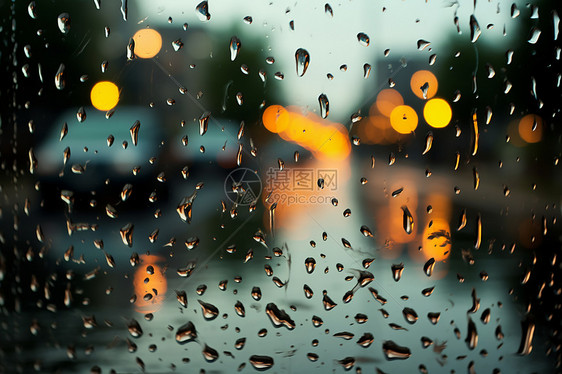 雨中街景图片