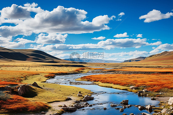 秋天的草地和河流图片