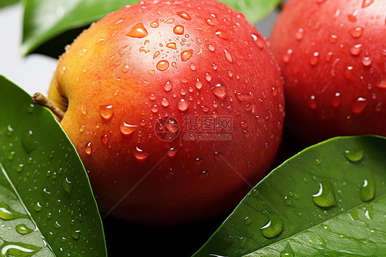 桌面上健康营养的苹果图片