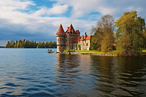 湖中城堡图片