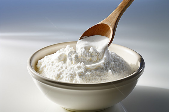 桌面上健康营养的奶粉图片