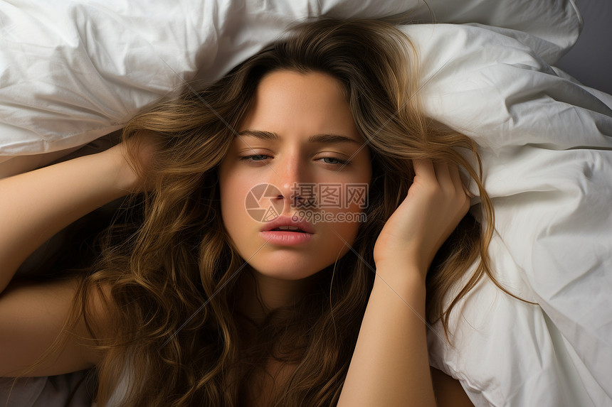烦躁不安的女子高清图片下载-正版图片600839638-摄图网
