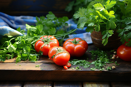 桌上的番茄和蔬菜图片