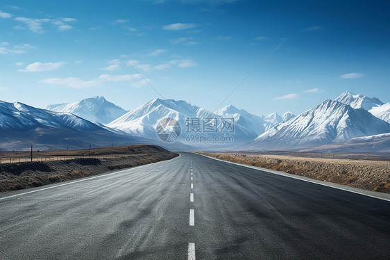 夏日山路图片