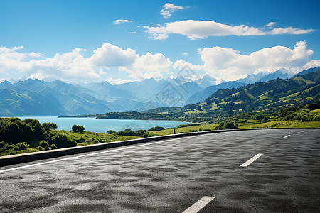 湖畔的公路背景图片