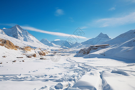 冬日的雪山风景图片