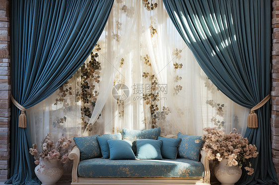 蓝色格调的室内家居窗帘图片