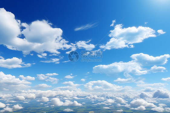 天际飘过的云朵图片