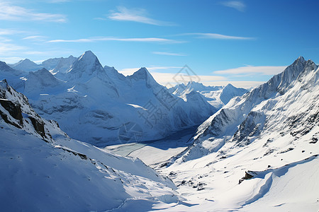 寒冷冬季天空冰雪峰顶背景