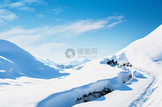 冰雪山峰风光图片