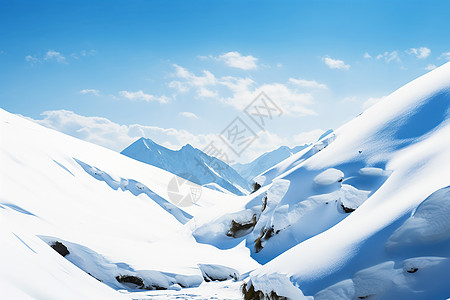 冰雪覆盖的山峰背景图片