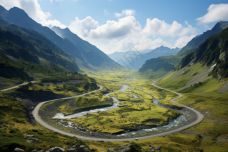 群山间的公路图片