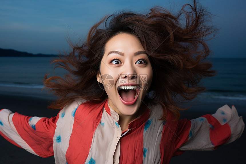开怀大笑的女人高清图片下载-正版图片600853803-摄图网