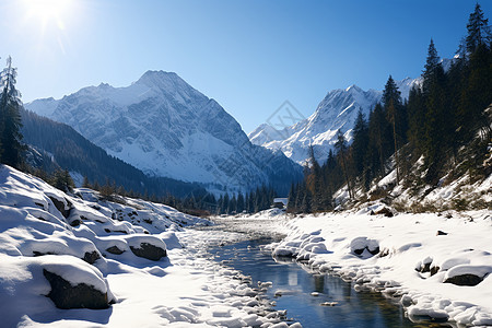 冬日飘雪的山脉图片