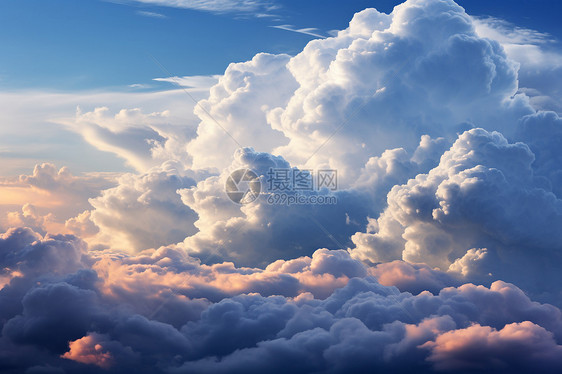 层叠云层的天空景观图片