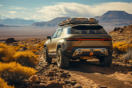 狂野沙漠中的越野车图片