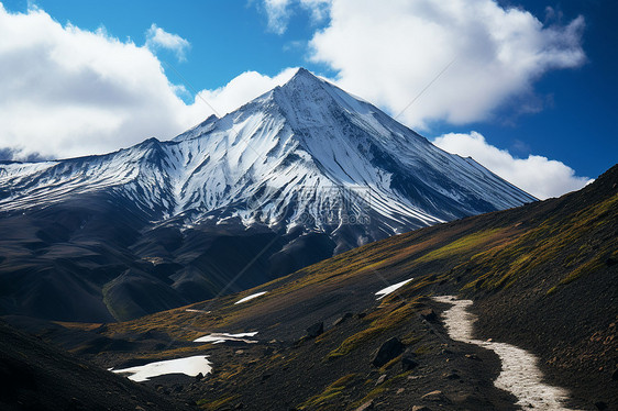 美丽的雪山图片