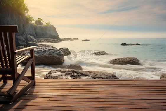 海边木质平台上的椅子图片