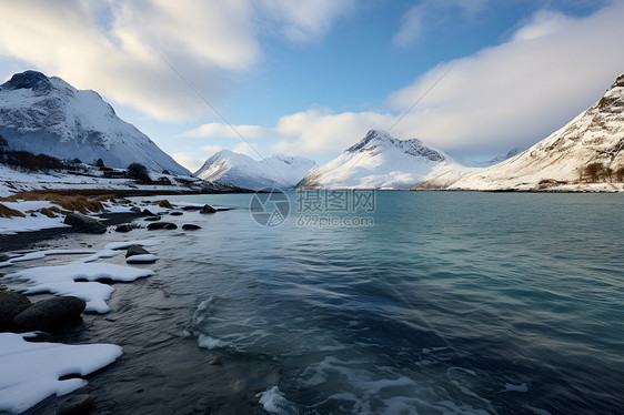 寒冬之岛的美丽景观图片