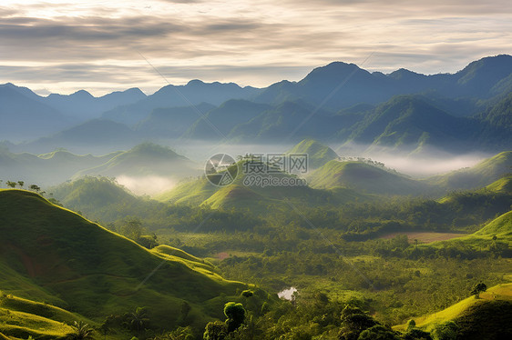 美丽山脉上的风景图片