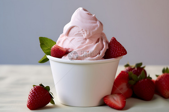 冰淇淋草莓图片