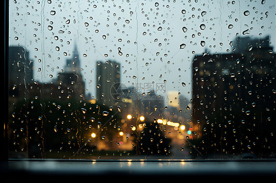 夜幕下的雨景图片