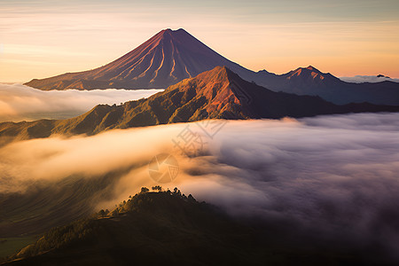 山峦的云海图片