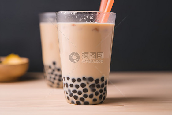 杯子里的美味奶茶图片