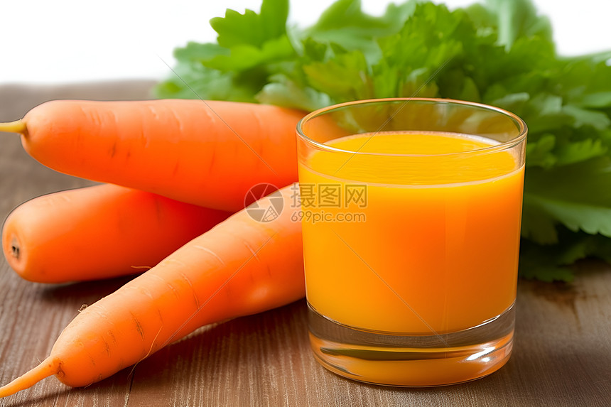 新鲜的胡萝卜汁图片