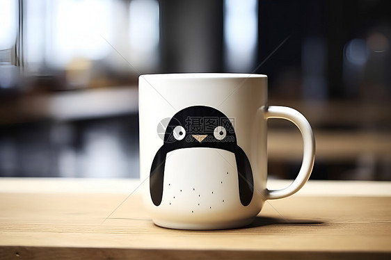 咖啡杯上的企鹅图片