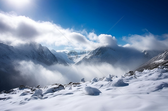 雪山之巅图片