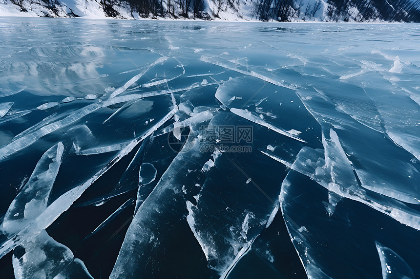 冰湖时刻图片