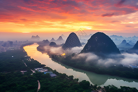 航拍的山脉和水域高清图片