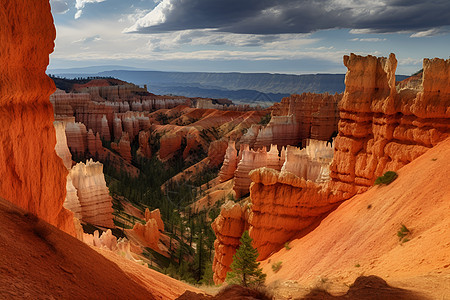 山峦叠嶂的红岩峡谷景观图片