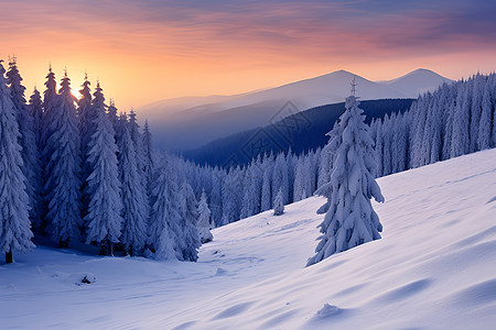 户外白雪覆盖的山峰背景图片