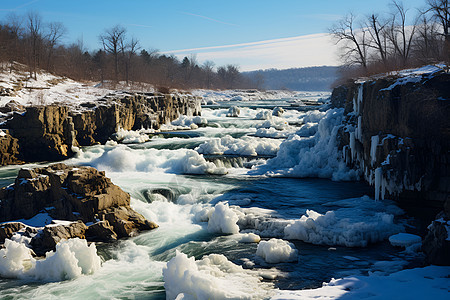 冰雪飘洒的河流图片