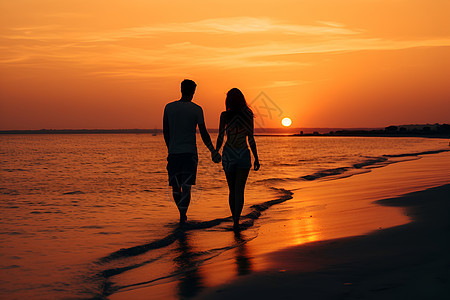 沙滩上浪漫的年轻情侣图片