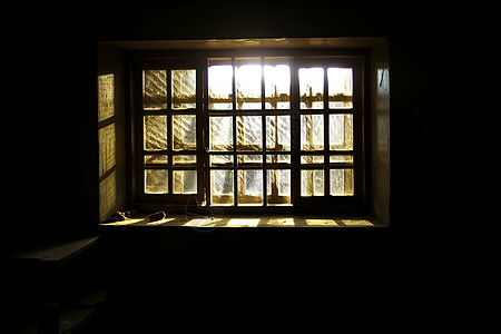 室内复古的窗户建筑图片