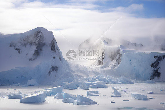 蓝天下的冰山图片