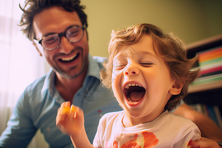 开心快乐的父子俩背景图片