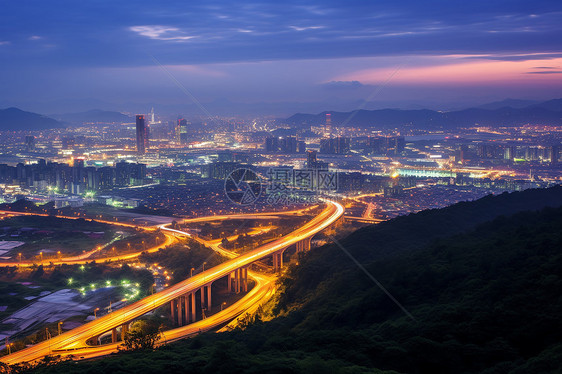 夜晚的城市交通公路图片