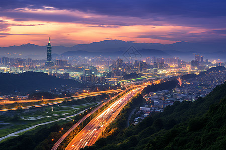 夜晚的城市交通背景图片