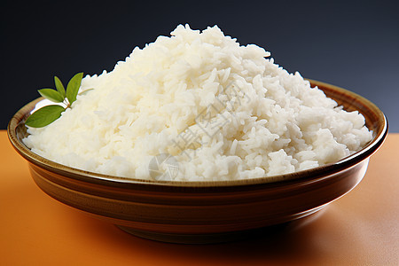 盘子中健康的米饭图片
