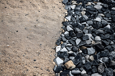 沙砾铺就的岩石小路图片